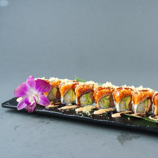 Bachata Crunch Roll.